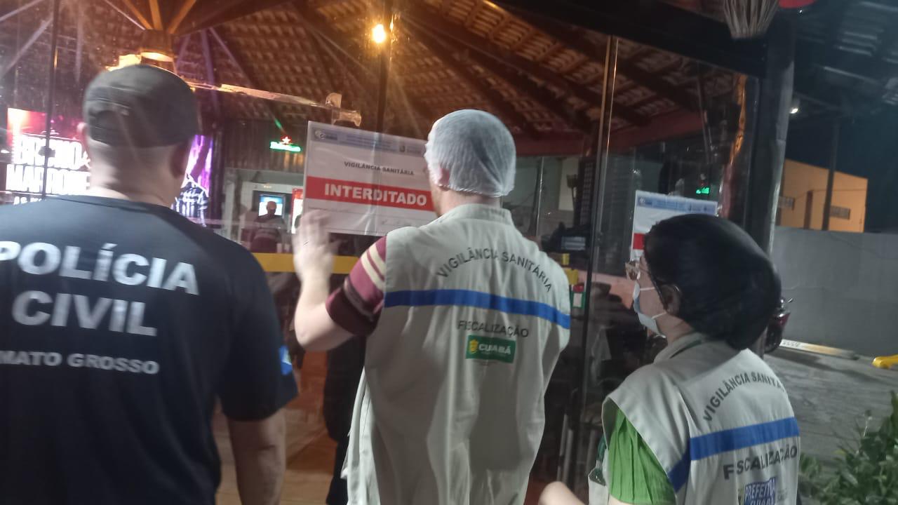 FISCALIZAÇÃO: Polícia Civil e Vigilância Sanitária interditam pela terceira vez restaurante na Capital