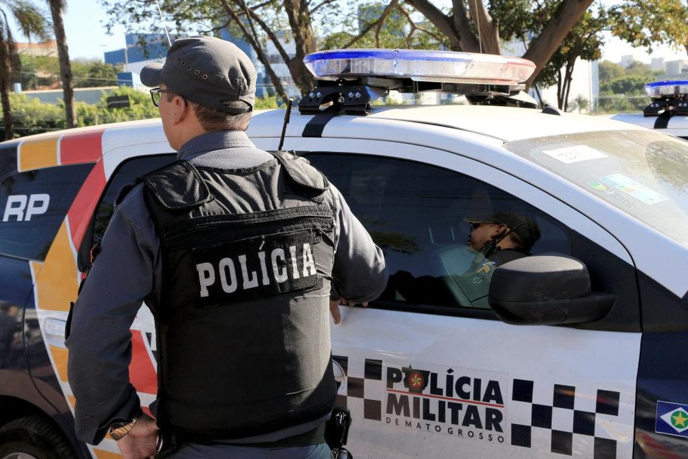 AÇÃO RÁPIDA:  Polícia Militar prende suspeito por tentativa de feminicídio e homicídio em Alto Boa Vista Militares localizaram o denunciado escondido em uma região de mata e embriagado