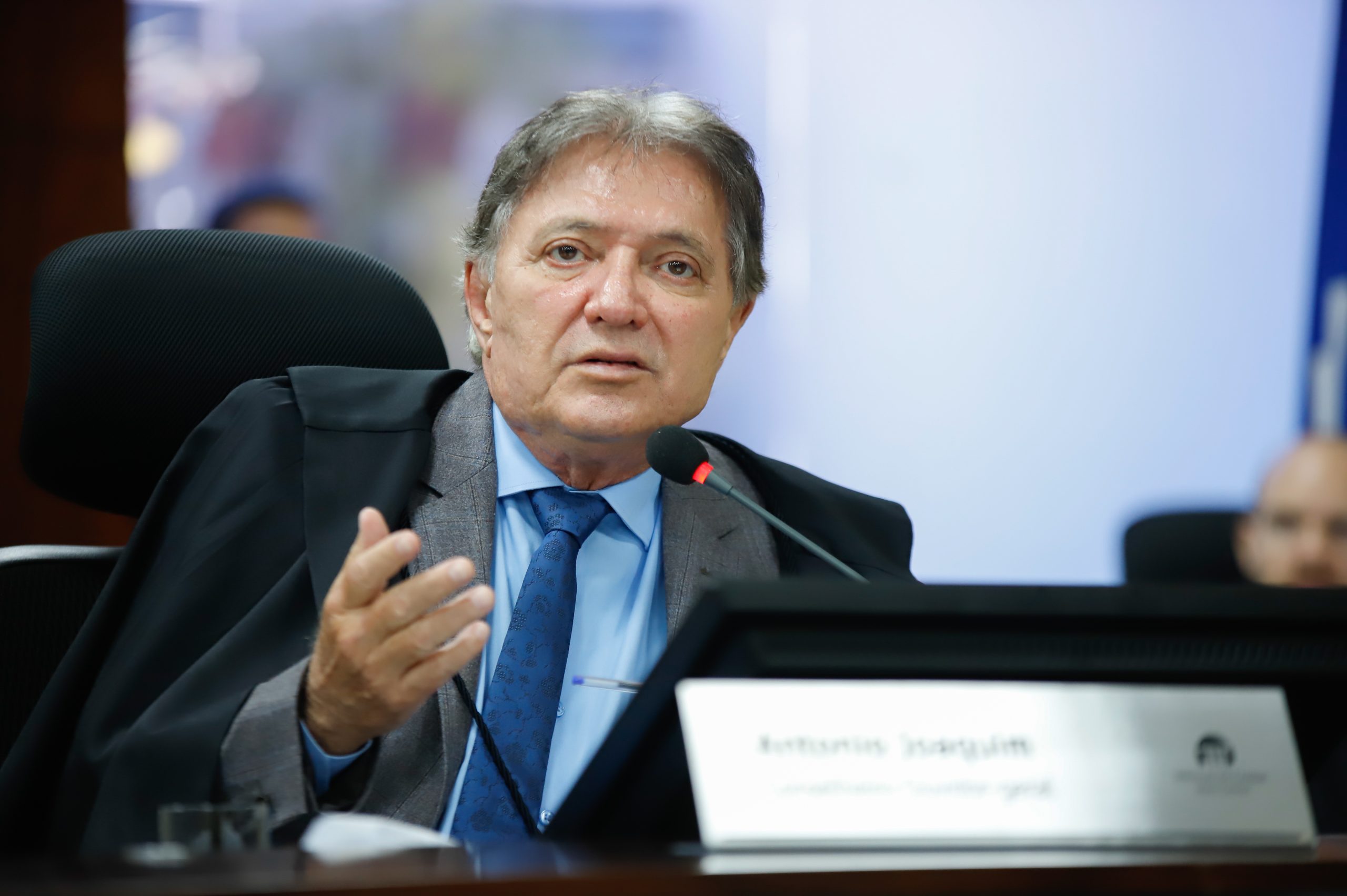 Ouvidoria é democracia direta, na veia
