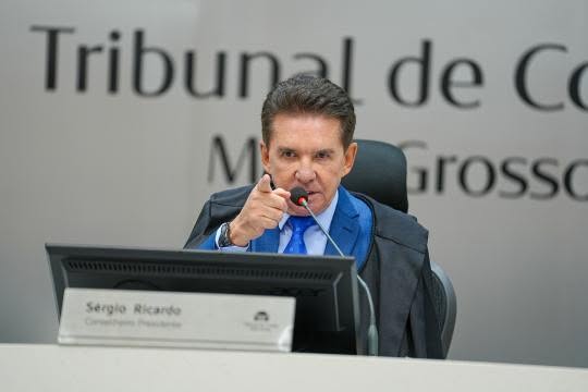 Sérgio Ricardo defende incentivo fiscal à indústria do cimento para garantir casa popular e estradas de qualidade