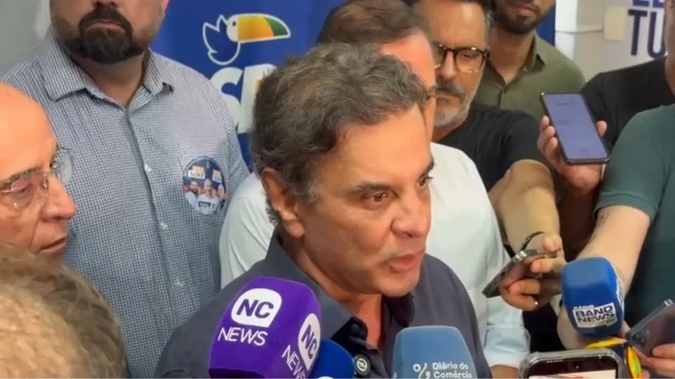 Aécio Neves anuncia candidatura ao Senado por Minas Gerais
