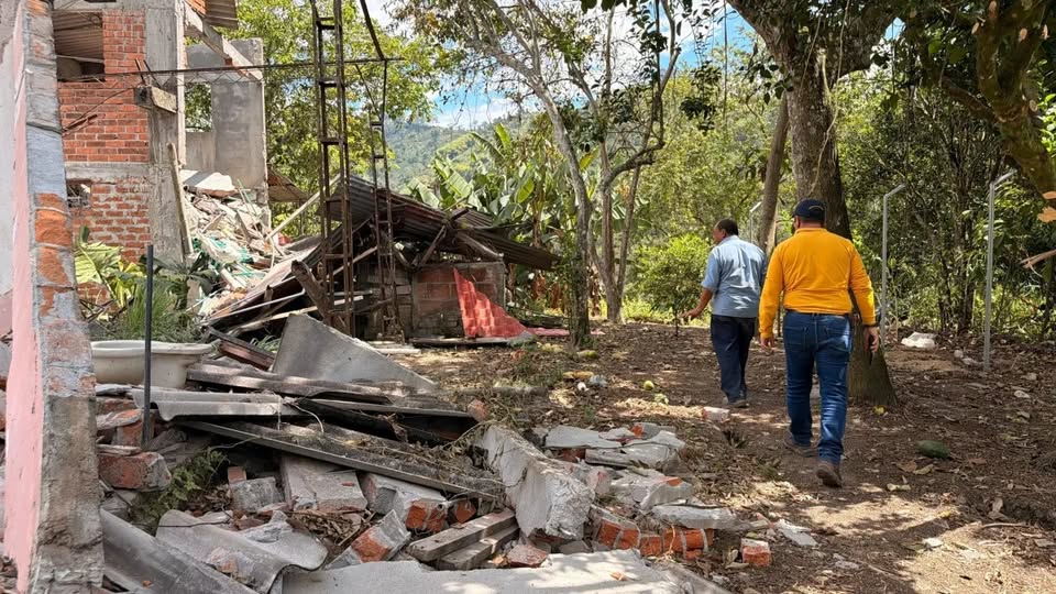 Terremoto atinge 11 mil cafeicultores às vésperas da colheita na Colômbia