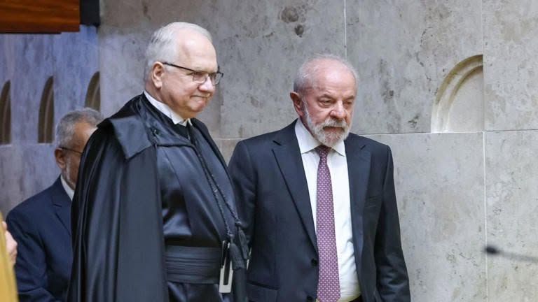 Lula e Fachin tratam de crise política no STF