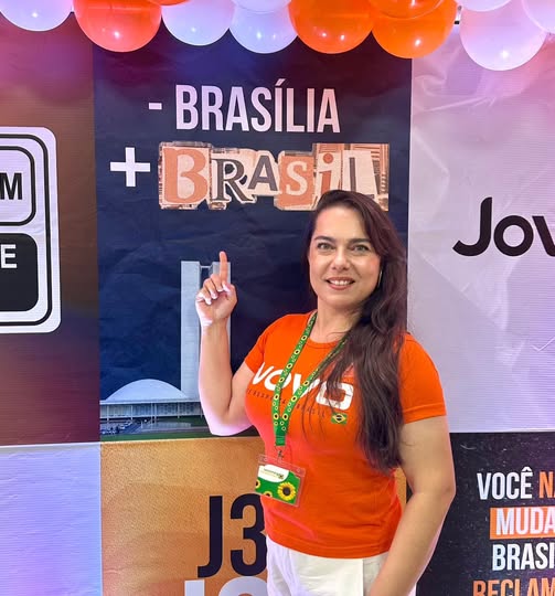 Débora denuncia ataques à campanha e diz que “sistema” tenta fazê-la desistir