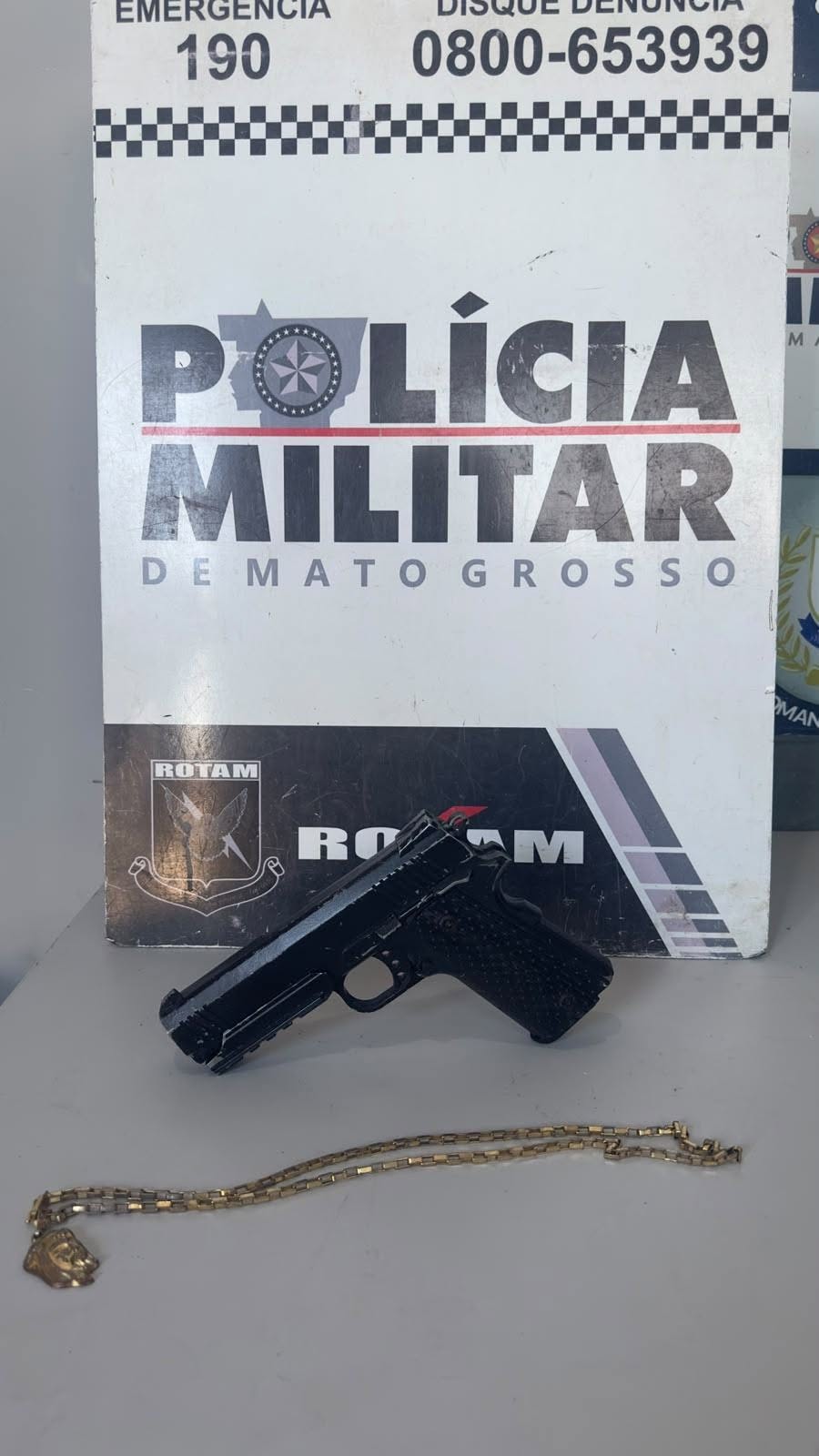 EM CUIABÁ: Rotam prende dois homens e apreende armas de fogo após assalto em farmácia