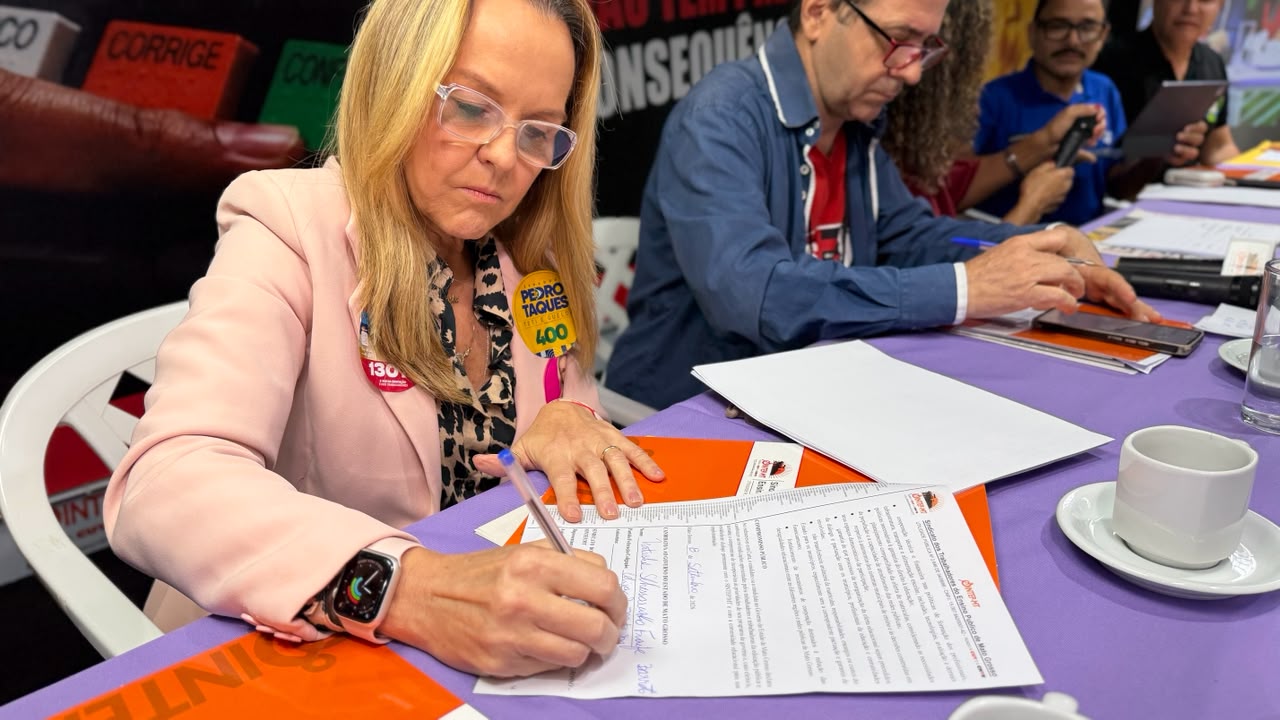Natasha firma compromisso com professores de colocar a Educação no centro do  seu governo