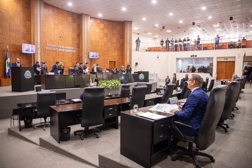 Treze dos 24 deputados lutam pela sobrevivência nas eleições; até 5 cadeiras podem ser renovadas