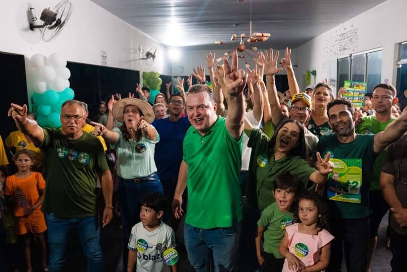 “24 horas pedindo voto”: professora declara apoio voluntário a Max durante agenda em Nobres