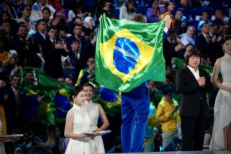 O Brasil conquistou oito medalhas na WorldSkills Shanghai 2026, que terminou neste domingo (27), na China.