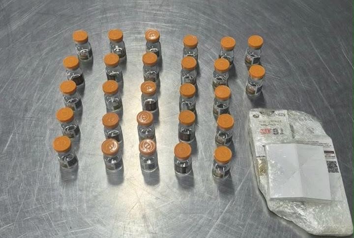 PF prende homem com medicamentos emagrecedores no Aeroporto do Galeão