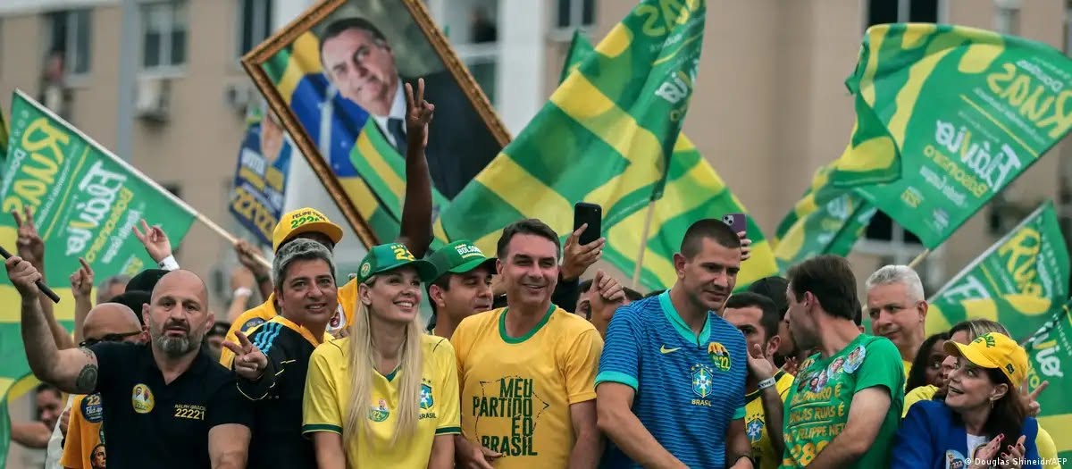 Onda de direita varre Congresso e estados