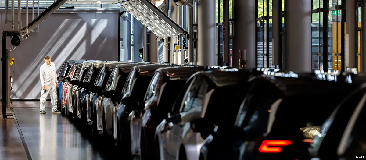 Alemanha e França unem forças para salvar indústria automotiva da UE