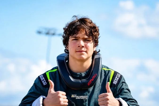 Livro conta história de superação do piloto Victor Roser pelo olhar da mãe