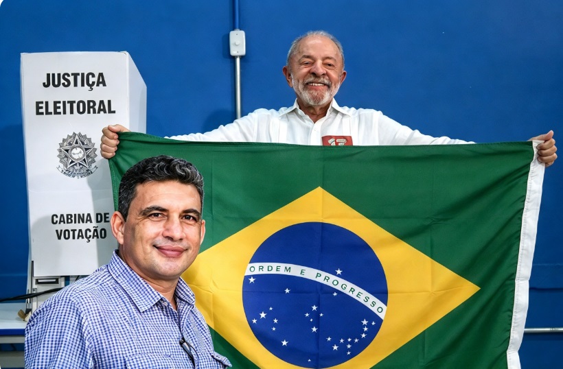 SOCIAL DEMOCRACIA: A voz do povo é a voz do Lula, viva o povo brasileiro