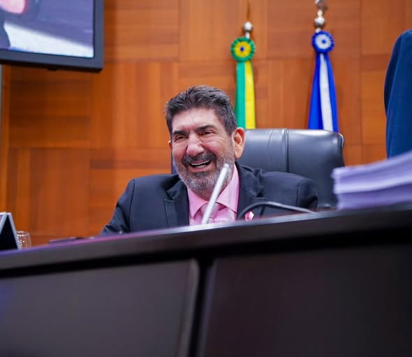 APROVADO EM SEGUNDA: Dr. João tem projeto aprovado para oferecer apoio psicológico a famílias que perderam alguém por suicídio
