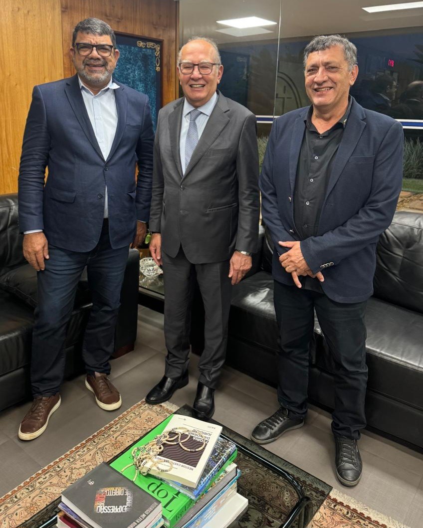 DIAMANTINO: Vereador Ticão e prefeito Chico Mendes visitam ministro em Brasília